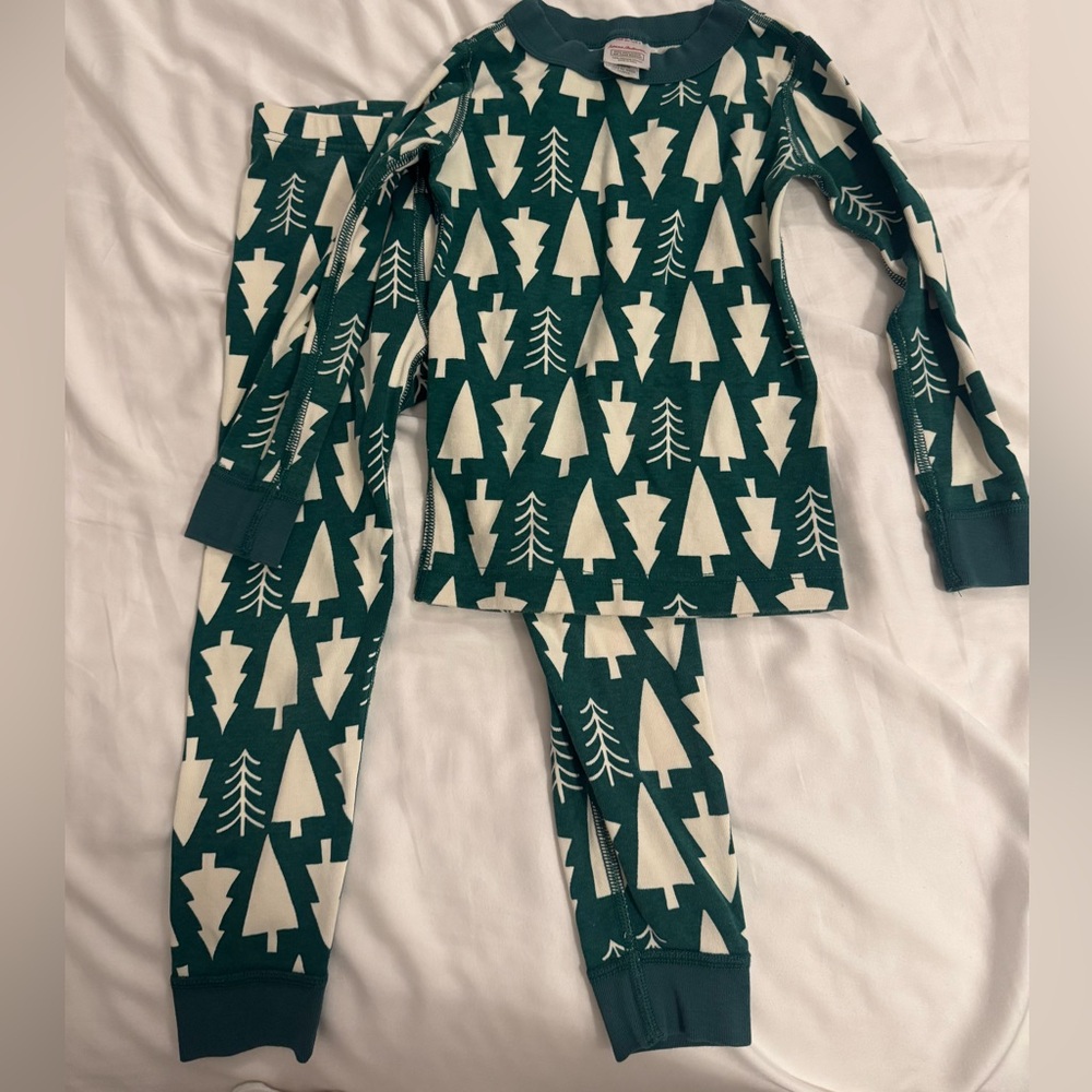 NWOT Hanna Andersson Christmas Tree pajamas